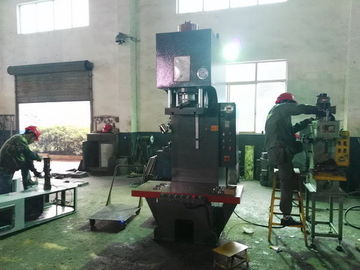 Barre d'acier redressant la course de recourbement hydraulique de la force 900mm de la machine 100T de presse