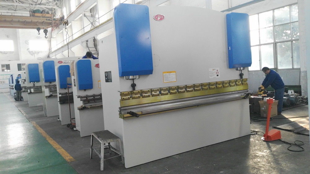 Machine de grande précision de frein de presse de tôle de l'acier inoxydable 305 de la couleur DA52 d'Amada
