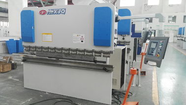 Machine de freinage métallique bleu industriel à fréquence 50 Hz