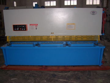 Machine de cisaillement hydraulique à faisceau oscillant entièrement automatique avec faisceau réglé sans pas