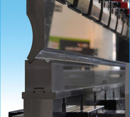 acheter le fond de recourbement des outillages 3.2M Length Steel Plate de frein de presse de 42CrMo LVD mourir online manufacture