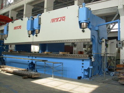 acheter CNC Tandem Press Brake with Throat Depth 200mm to 1600mm Max Speed 70 Mmin to 180 Mmin and Back Gauge Accuracy 0.02 mm online manufacture