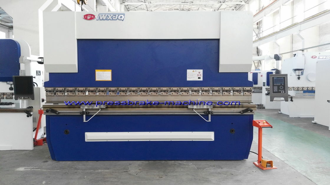 Frénésie de presse à feuille de métal polyvalente 380V pour une longueur de 3200 mm