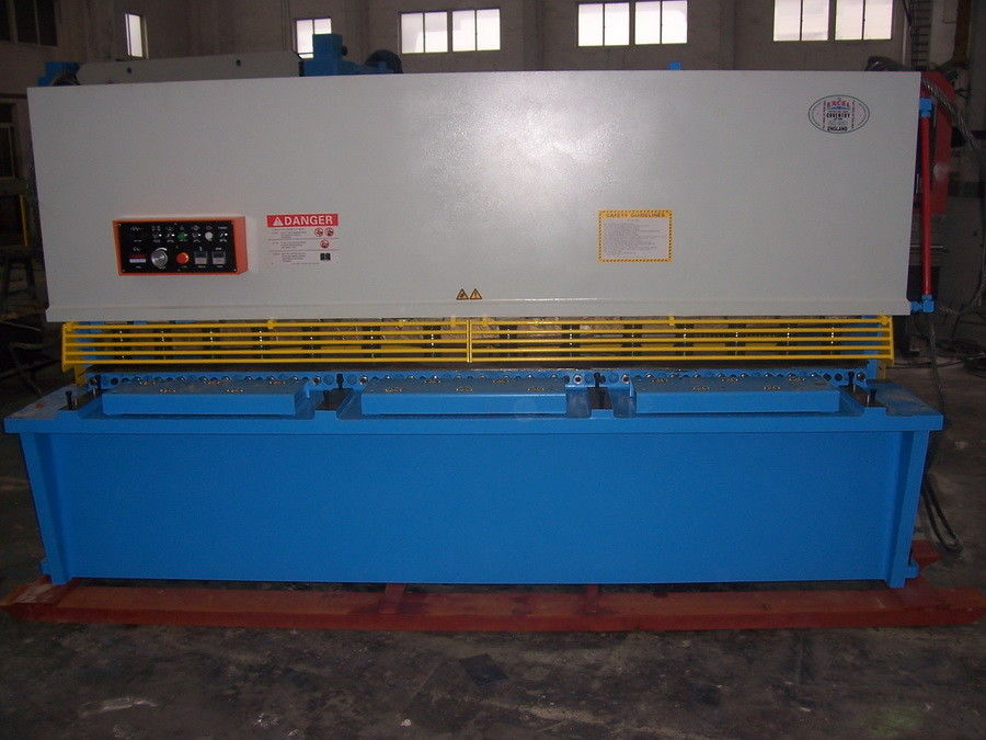 Machine de cisaillement hydraulique à faisceau oscillant entièrement automatique avec faisceau réglé sans pas
