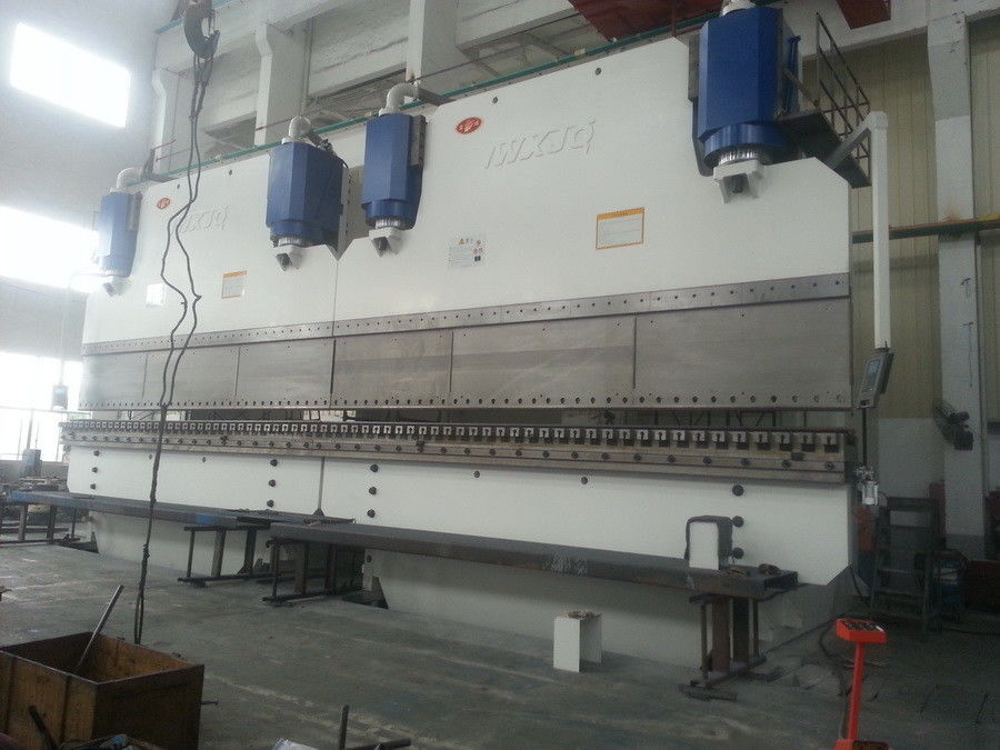 Automatique 1300T CNC Tandem frein à pression hydraulique 415V/50Hz Longueur de flexion 20 mètres