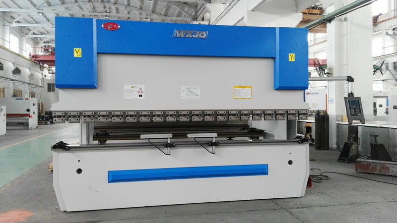 Traitement des freins par presses hydrauliques à commande numérique