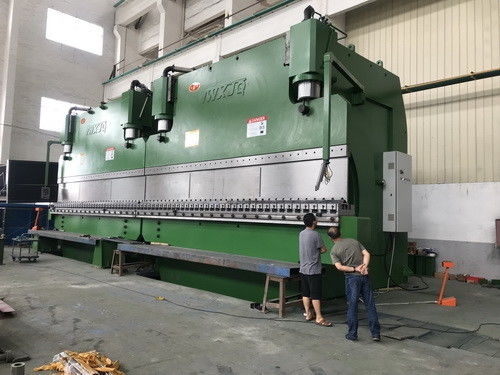 Type hydraulique 350 mm Traction CNC Tandem Press Brake 16m Longueur produits de flexion