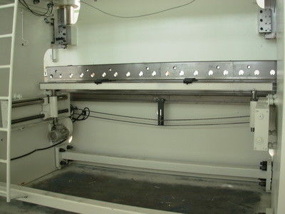 Frein tandem de recourbement industriel standard WE67K-400T/4000 de presse de tôle de machines