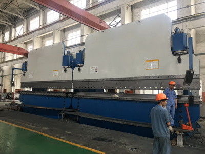 Frénésie automatique CNC Tandem 3000 tonnes Longueur de table 12000mm Plier 20mm