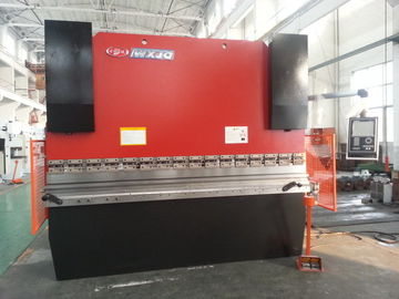 Contrôle multi hydraulique électrique de haches de la tôle de frein de presse de commande numérique par ordinateur 200T