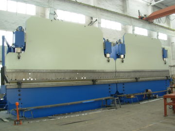 Plaque métallique hydraulique CNC Tandem Press Brake 70 M/Min largeur de table 200 - 800Mm 12m